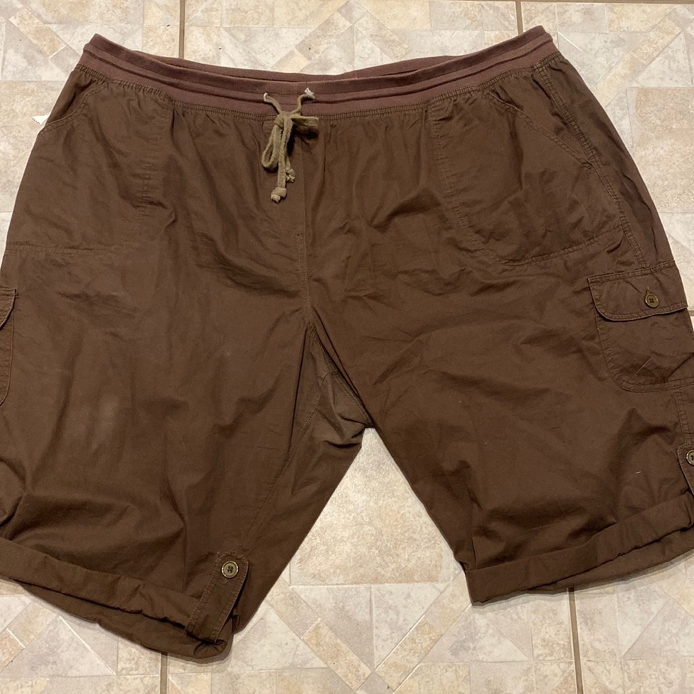 E womens Only Necessities solid brown casual plus size cargo shorts 34W